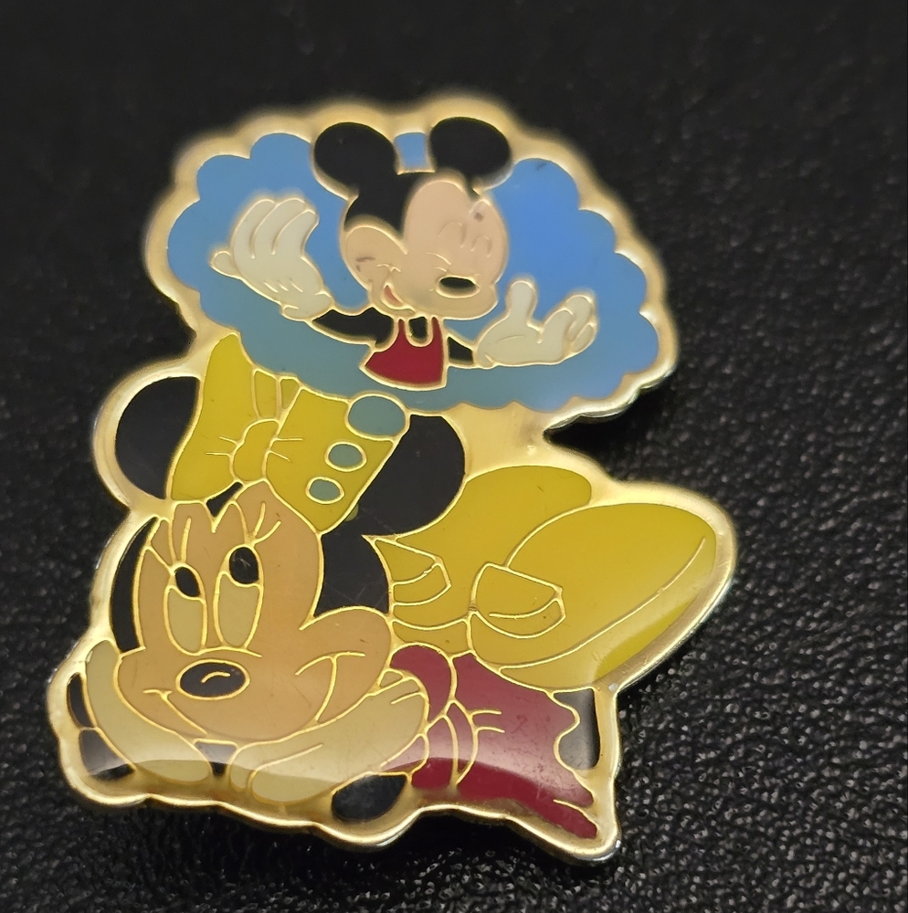 Disney Mickey and Minnie Lapel Pin